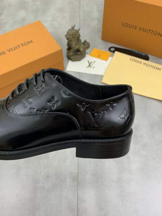 Picture of Louis Vuitton Shoes _SKULVsz38-45mnf031014138